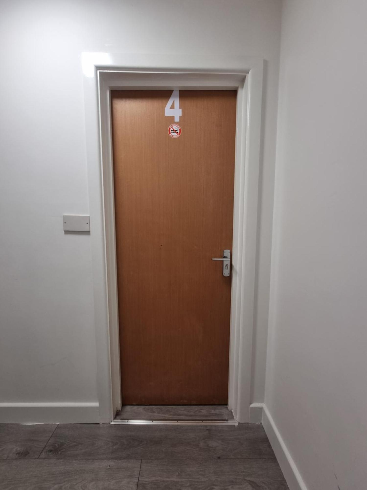 Brand New Studios In Хароу Екстериор снимка