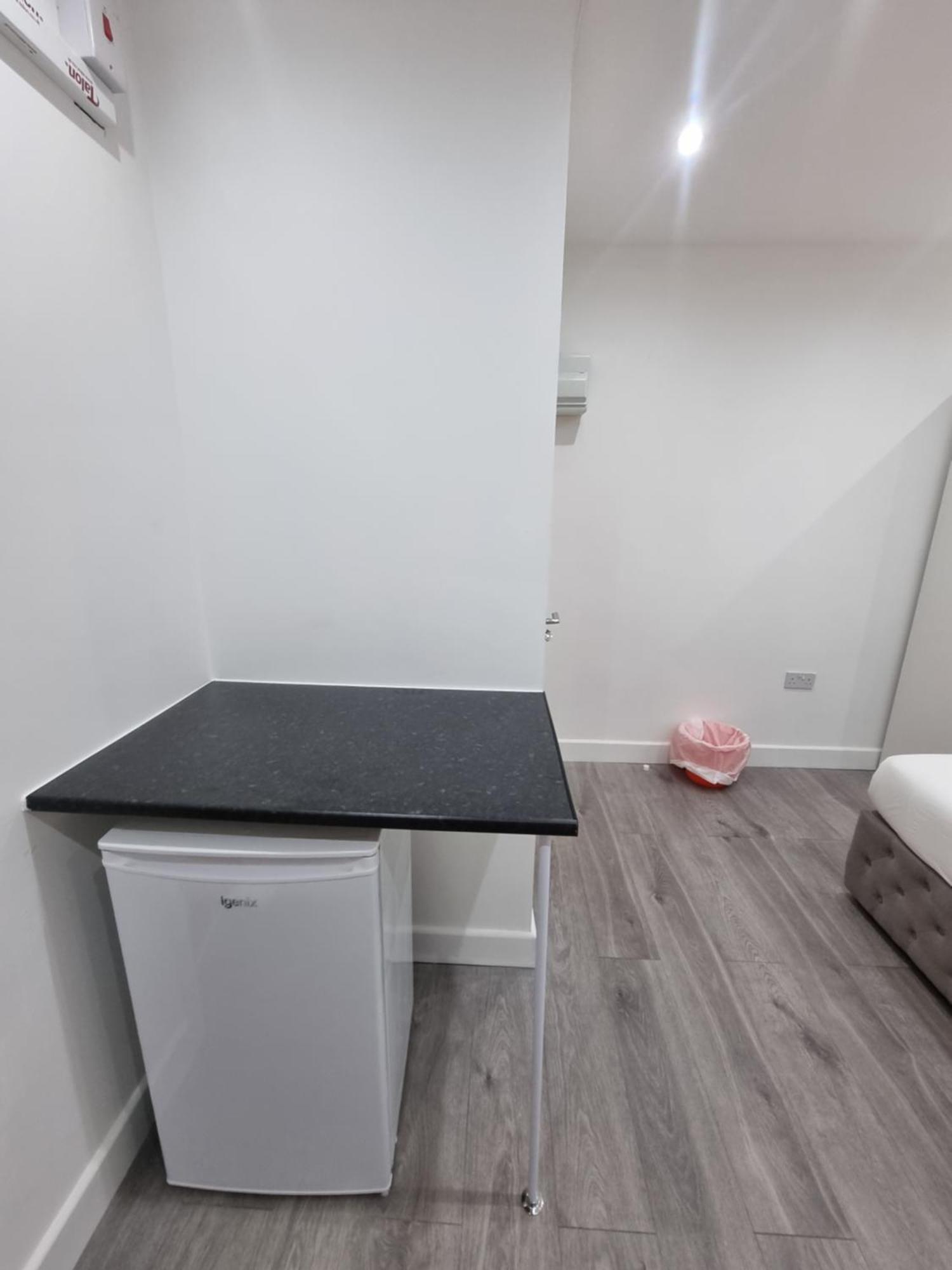 Brand New Studios In Хароу Екстериор снимка